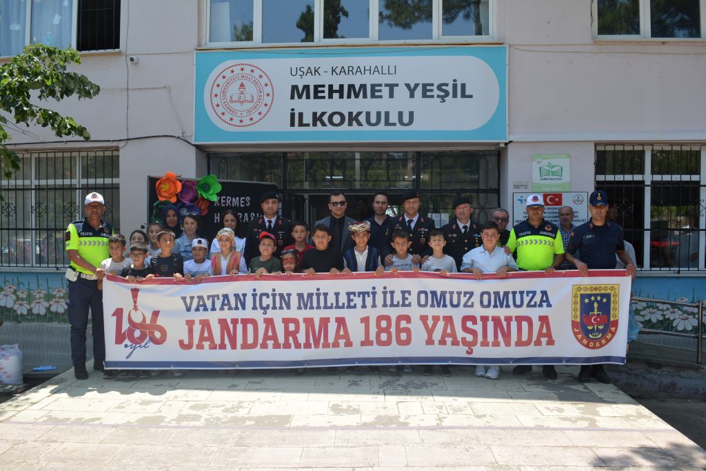 Kaymakamımız Sn. Alper KIRGIL, Mehmet Yeşil İlkokulu’nda Düzenlenen Kermese Katıldı
